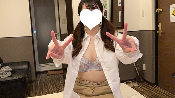 FC2-PPV-4328509 【完全新作・先着100人2000円オフ】**sqpnnjyjo りんか19歳（２）・生・顔射＆N出し。あの橋本●奈似JDと再会！　顔射後にスク水N出しの２連発！素敵だね【絶対素人】（128） Sample 3