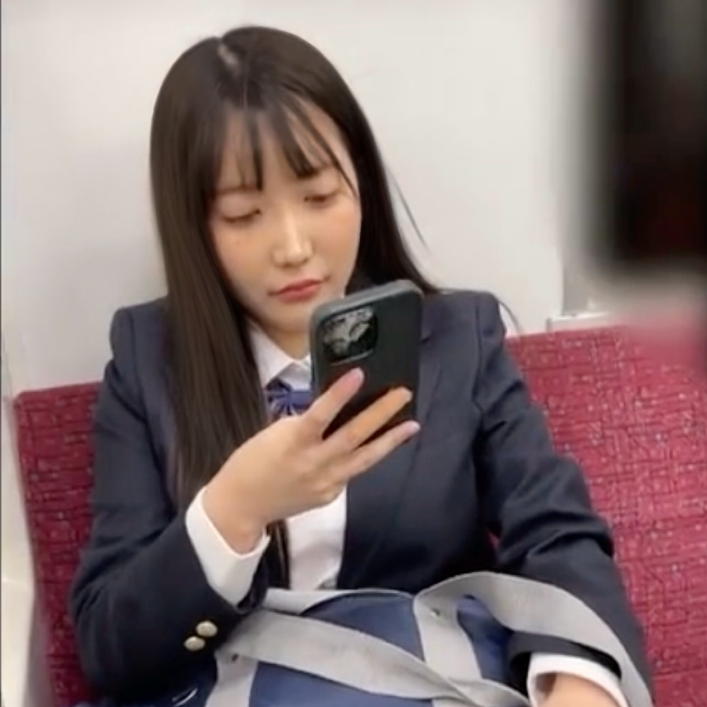 FC2-PPV-4329063 90%OFF!街中で気になったロング巨乳を完全ロックオン。**psojpnqony とても美味しくいただきました‥‥ Sample 1
