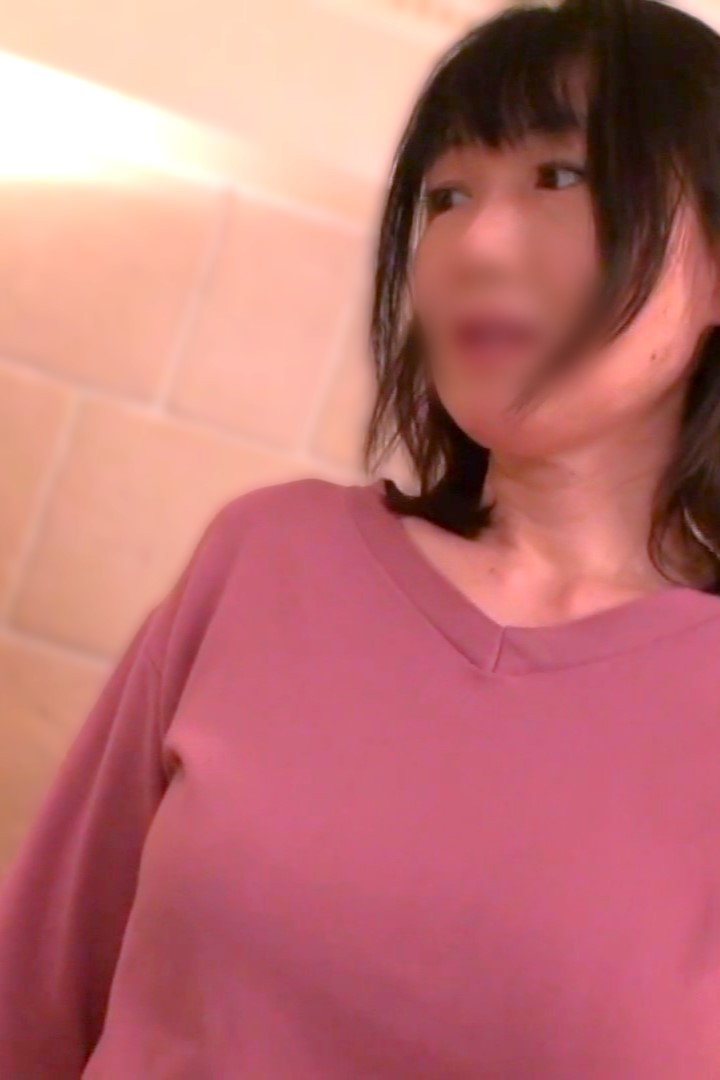 FC2-PPV-4331880 【素人・巨乳・広告モデル】**psojpnq**x 妖艶な53歳。この熟女と中出し＆ハメ撮りしました。 Sample 1