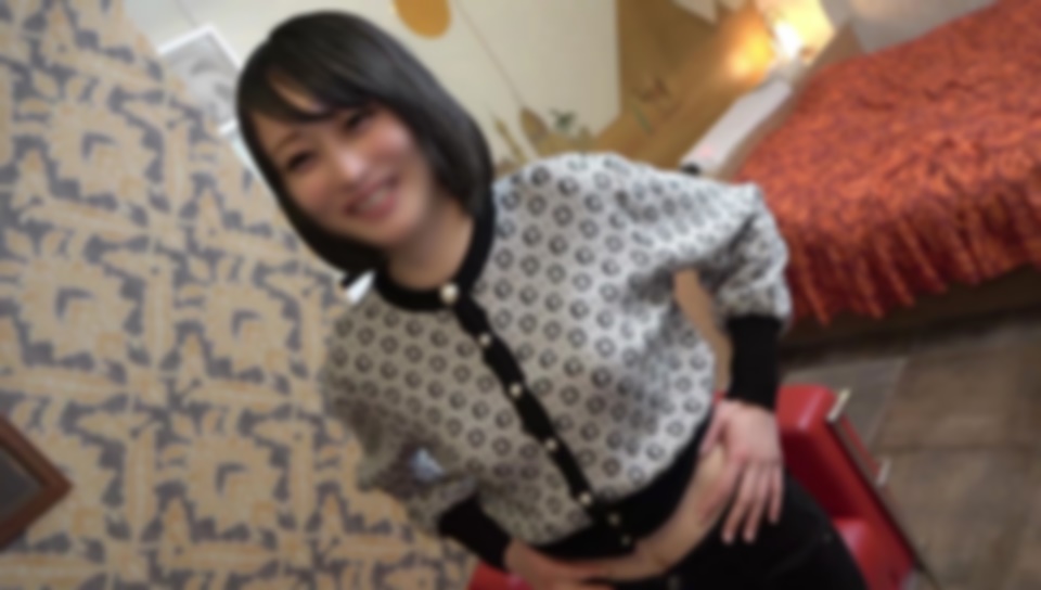 FC2-PPV-4335174 【デカクリ・ハーフ系美女】***oypsnzxpo ガードが固くクールに振舞っていても隠し切れない糸引くマンコの濡れ具合。口説き落とした成果は中 出し射精♡ Sample 2