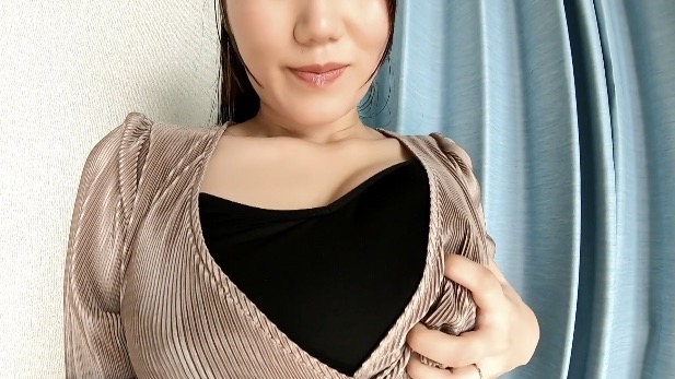 FC2-PPV-4339701 #人妻#オナニー#欲求不満人妻の疑似チ○ポオナニー!! Sさん(34\)**sqpnnjypx Sample 1