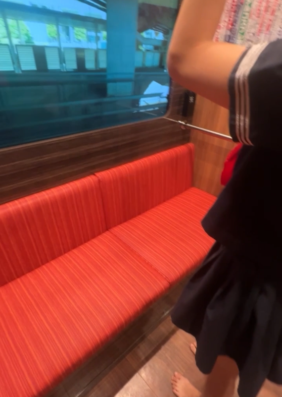 FC2-PPV-4339767 225-電車で痴　漢、生中だし【乳首ピアス肉便器19歳、まるで壊れた玩具のような異常感度かりんちゃん】***oypszjnqz Sample 1