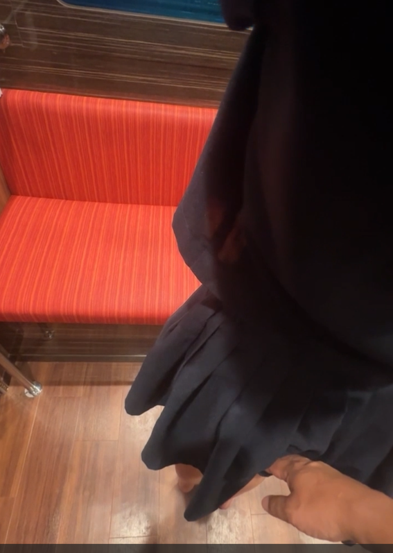 FC2-PPV-4339767 225-電車で痴　漢、生中だし【乳首ピアス肉便器19歳、まるで壊れた玩具のような異常感度かりんちゃん】***oypszjnqz Sample 4