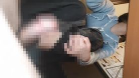 FC2-PPV-4345406 翼ちゃんのネットカフェで机の下で密かに足コキ、**psojpnq*yx ソックス編　（初めだけ靴コキ）
