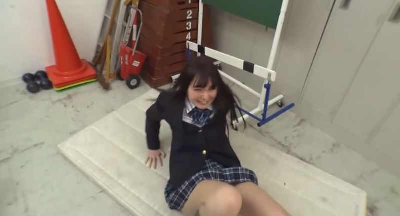FC2-PPV-4345529 『いやぁぁ！**psojpnqoqs 』童顔女子が制服着衣のままの体育倉庫で凌辱され中出し Sample 1