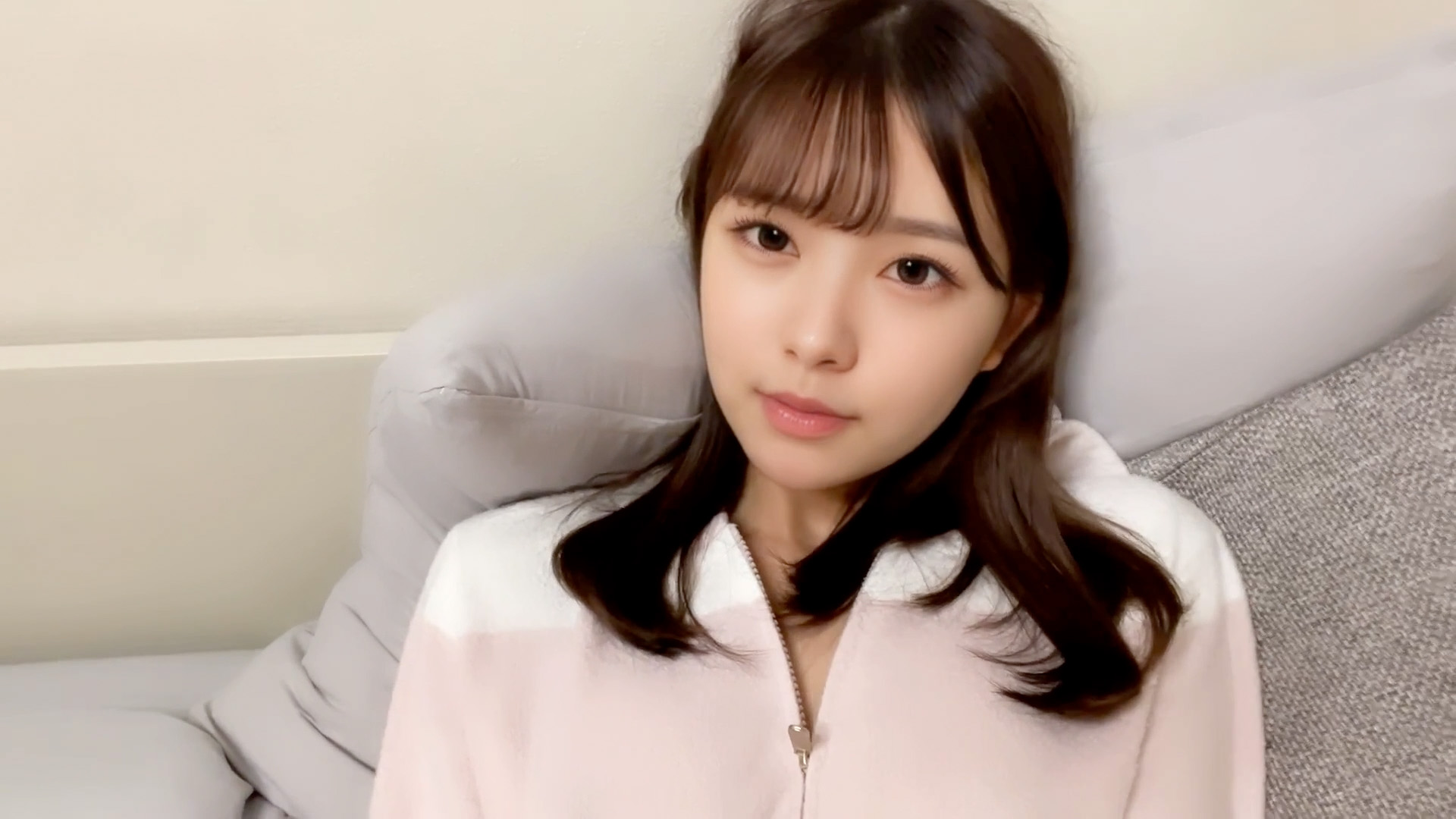 FC2-PPV-4345618 【数量限定】**sqpnnyjpz 初公開♡︎自撮りしながら下でオナニーをしちゃってました... Sample 3