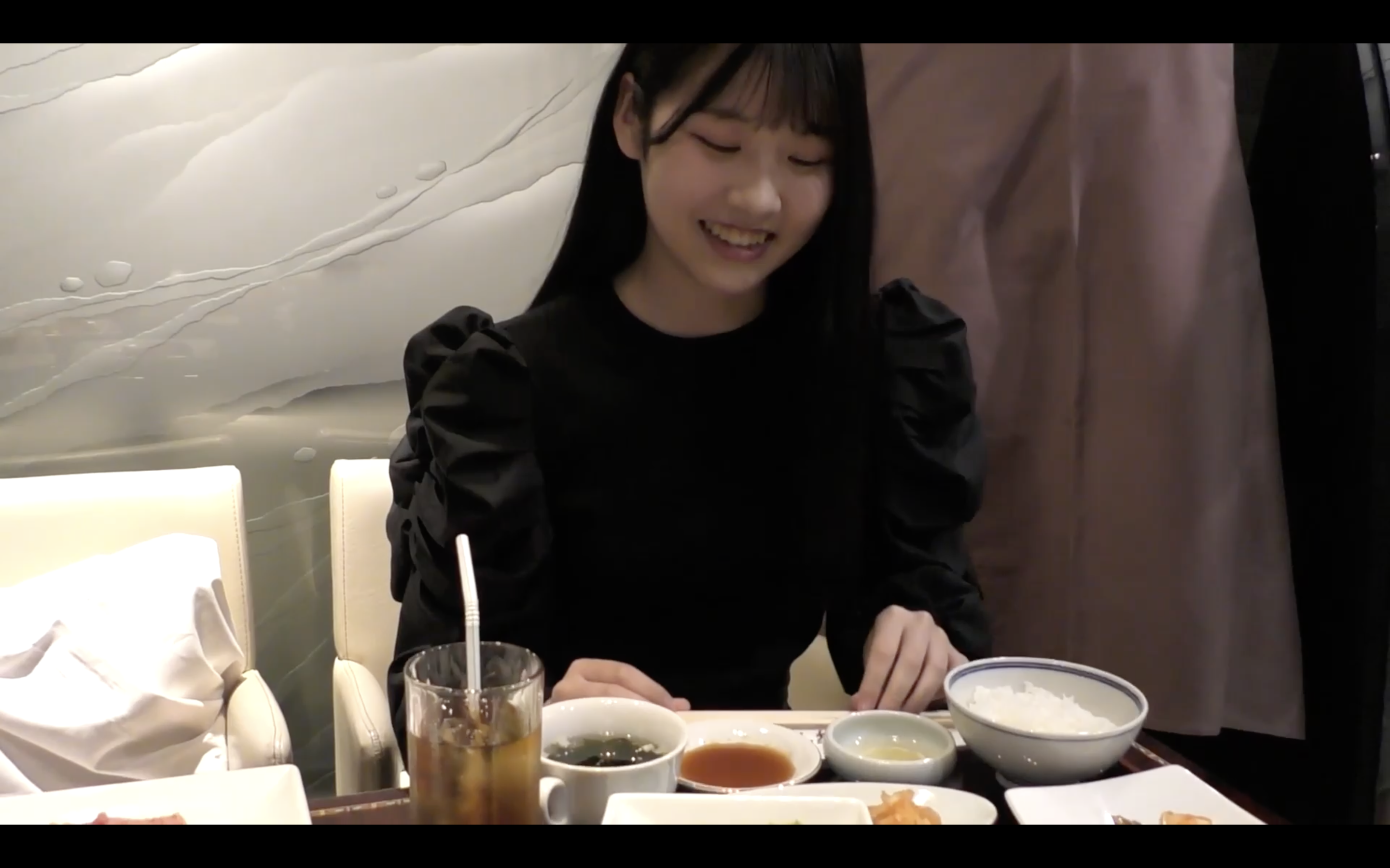 FC2-PPV-4349925 90%OFF!５１、***oypszjxxp みおちゃんネカフェでフェラ抜きの後、激しいエッチでイキすぎても笑顔で最後は中出し精子をペロっ Sample 1