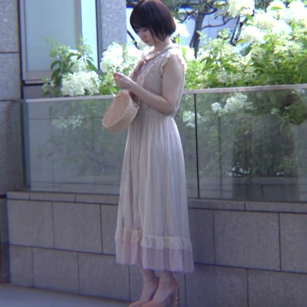 FC2-PPV-4360152 【不倫種付け】**psojpnqnpj 港区広尾在住セレブ人妻(24)。宝石のような透明感溢れる膣奥から流れ出るドロっと大量精液。 Sample 1