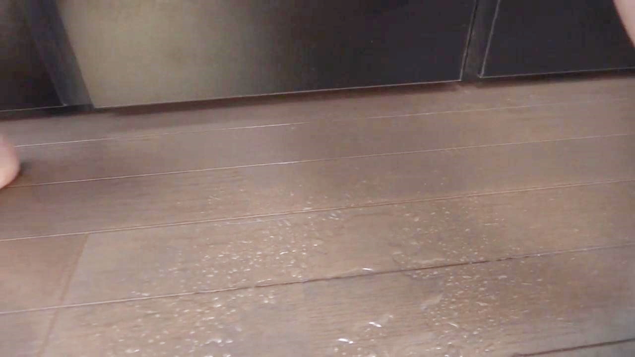 FC2-PPV-4361203 【熟女】***oypszjxjs パイパンマ○コに電マをあてればビシャビシャと大量潮吹き！ドMの人妻を巨根でハメ倒し！大粒エロ乳首は硬くビン勃ちでイキまくり！ Sample 2