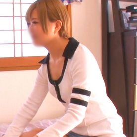 FC2-PPV-4362208 【個撮】**sqpnnjszp 金髪ショートのギャルのエロ可愛い姿を撮影♥ 生ハメで至高の表情を浮かべ、エッチな声で中出し懇願！