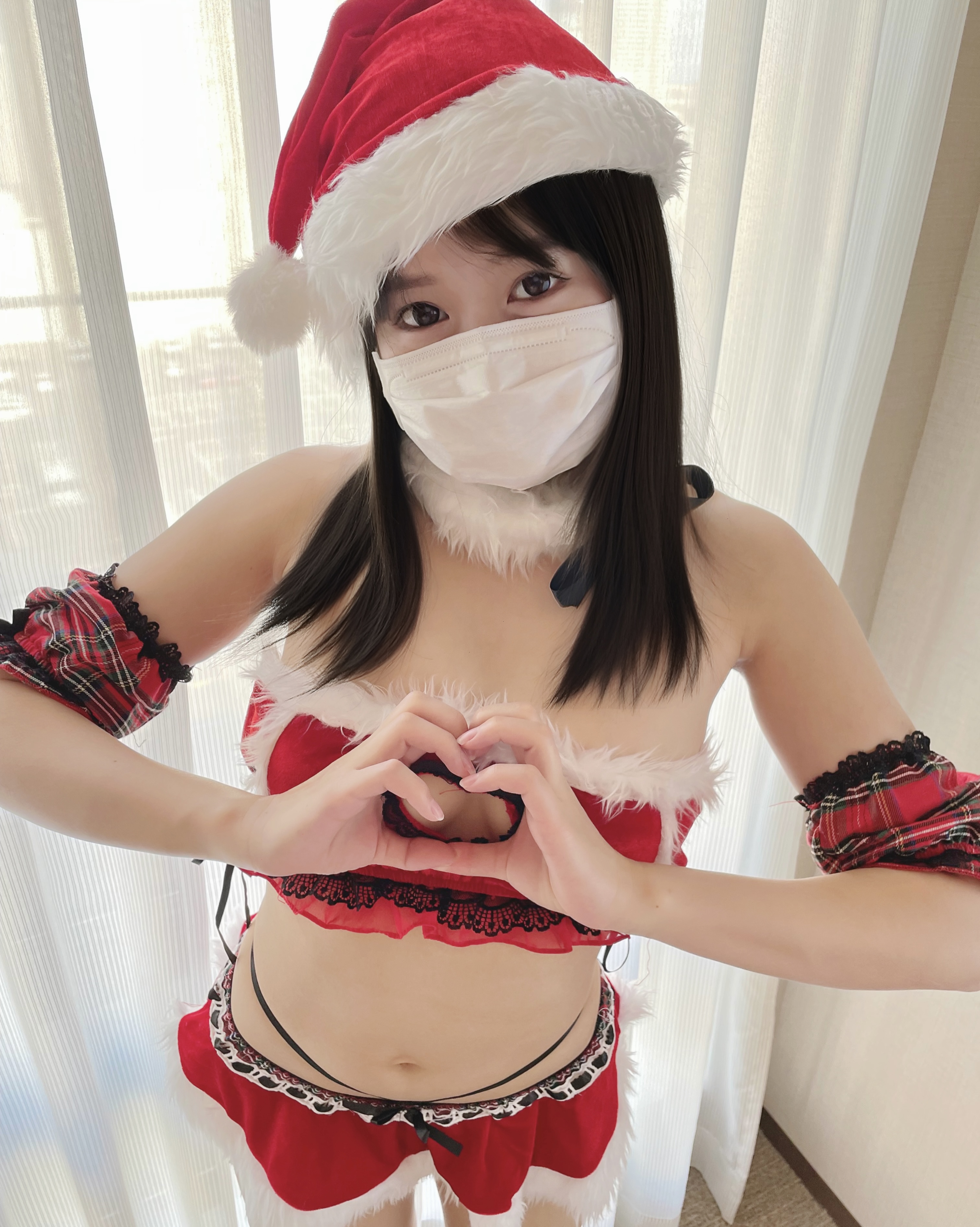 FC2-PPV-4361672 50%OFF!さきちゃんの未公開最新作第１弾！**sqpnnjqyj さきちゃんと最後の撮影を忘れたくないのでサンタのコスプレを焼き付けてきました Sample 1
