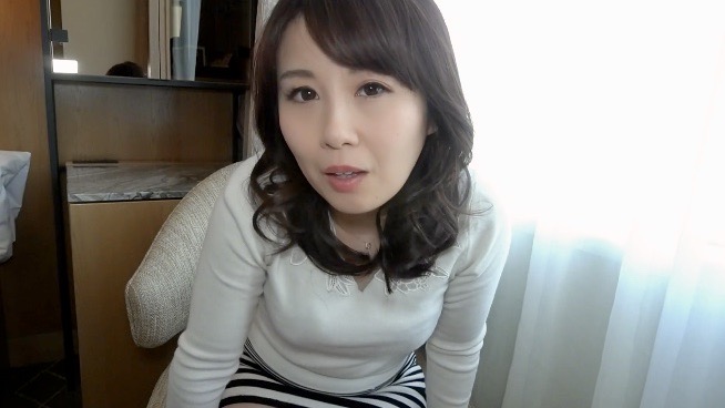 FC2-PPV-4362897 #人妻#オナニー#欲求不満人妻の疑似チ○ポオナニー!! Hさん(34\)**sqpnnjyyx Sample 1