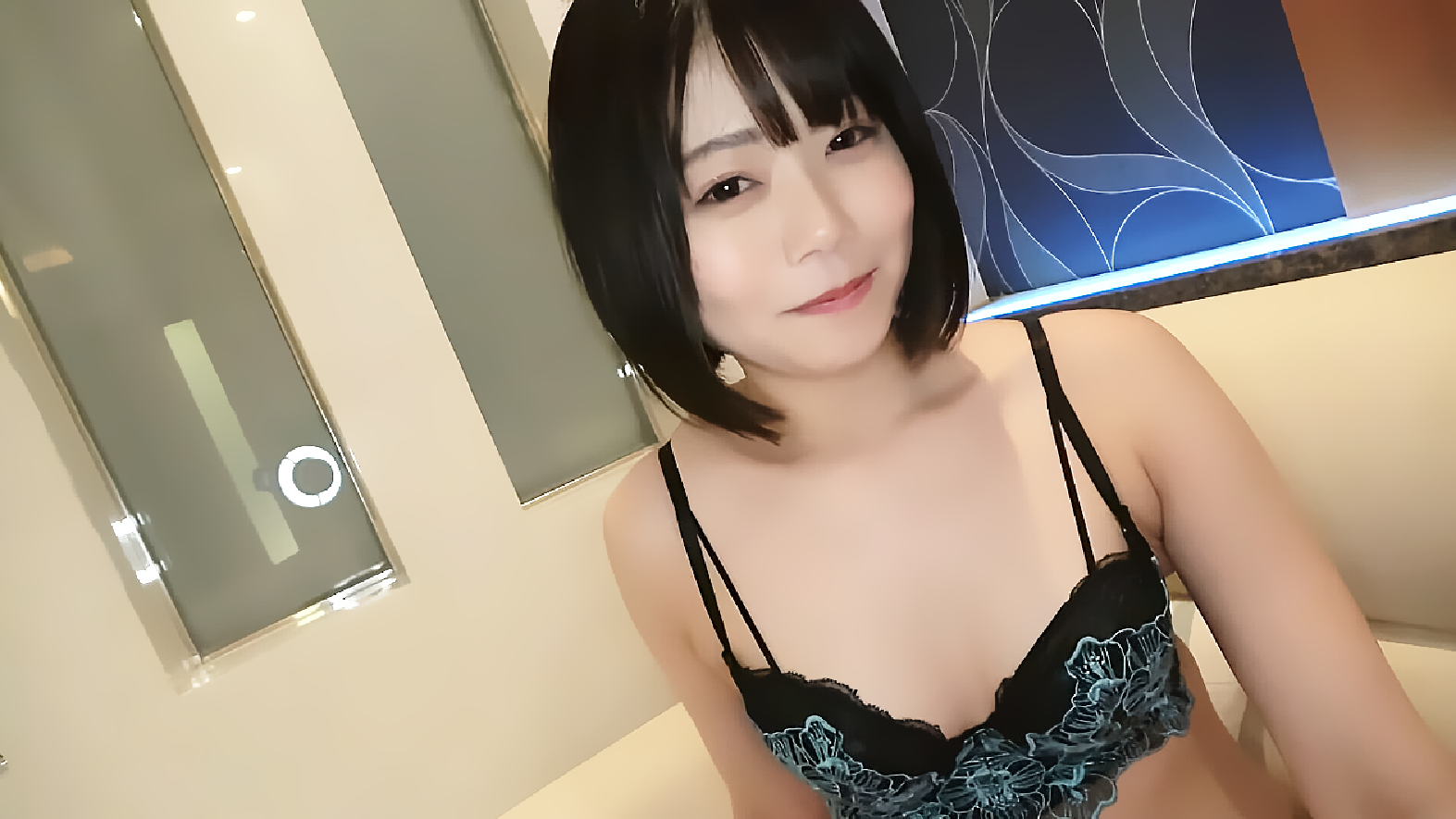FC2-PPV-4376131 90%OFF!【貴重】***oypsnzn*o イキまくるパイパンボディに膣内射精 バラエティ番組出演で人気上昇中 「笑顔が素敵」と話題の局アナウンサー Sample 1