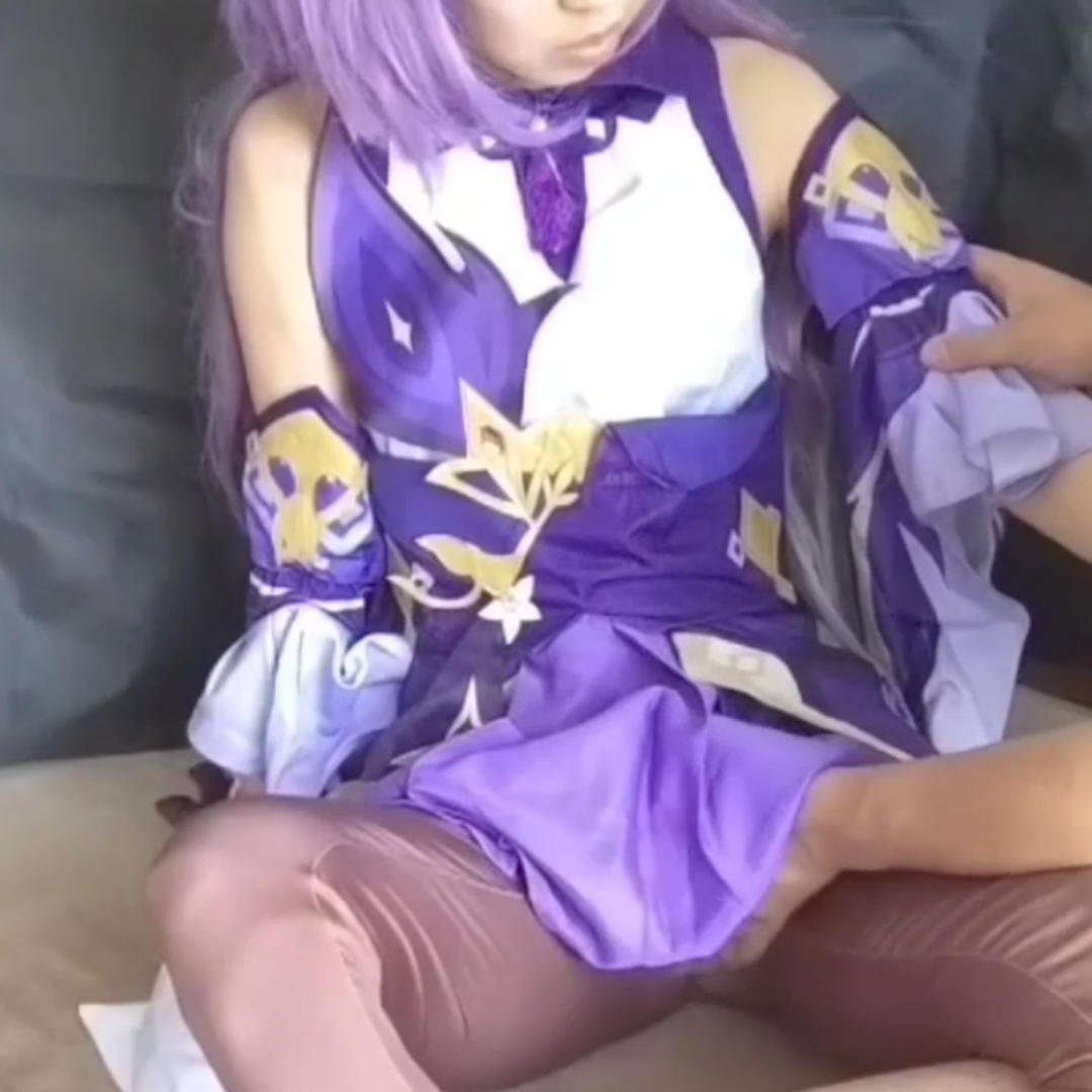 FC2-PPV-4404530 【完全素人　個人撮影】**sqpnnjqjp 昼下りの人妻、コスプレエッチしよ!動画で初めての中出しされちゃった! Sample 8