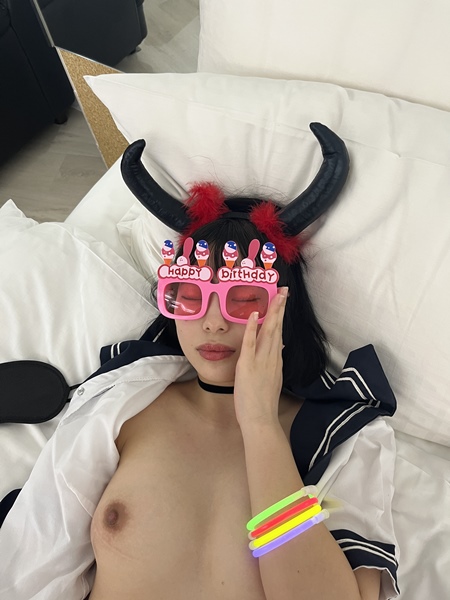 FC2-PPV-4414147 【無光】**sqpnnj*py めちゃくちゃ可愛い年の差３０年の彼女と毎日楽しんでいますけど！！ Sample 3