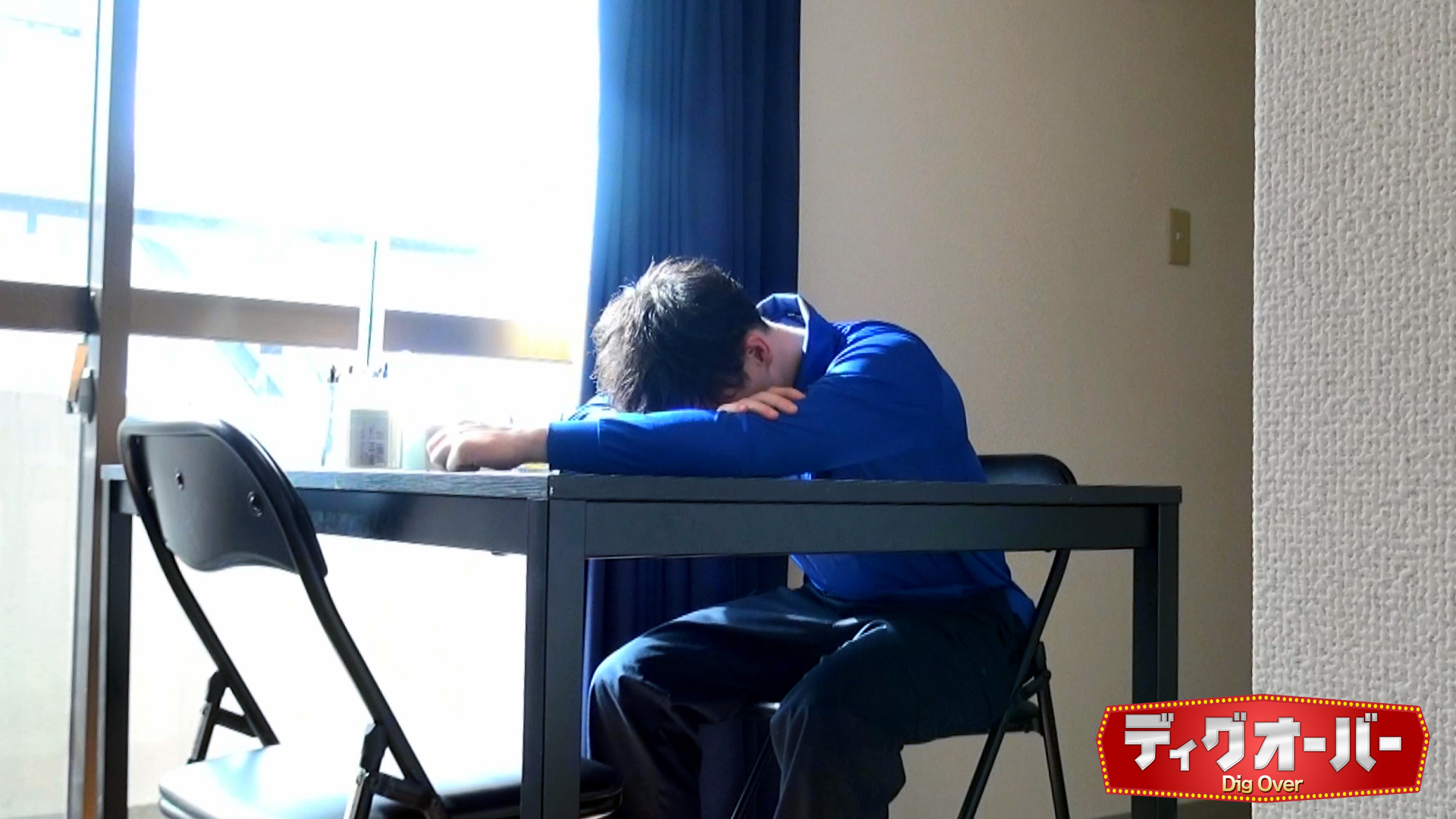 FC2-PPV-4431737 【集荷に来た配達員を部屋に招き入れお茶を飲んでもらうと・・・**して好き放題遊んでみた。】**sqpnnjo*n Sample 3