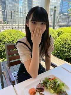 FC2-PPV-4438005 ６．みおちゃんが素人さん２人と中出しセックス\!***oypszjxsz イチャイチャプレイ！劇ピス！初めてのアナル舐めまでしちゃいました！ Sample 1