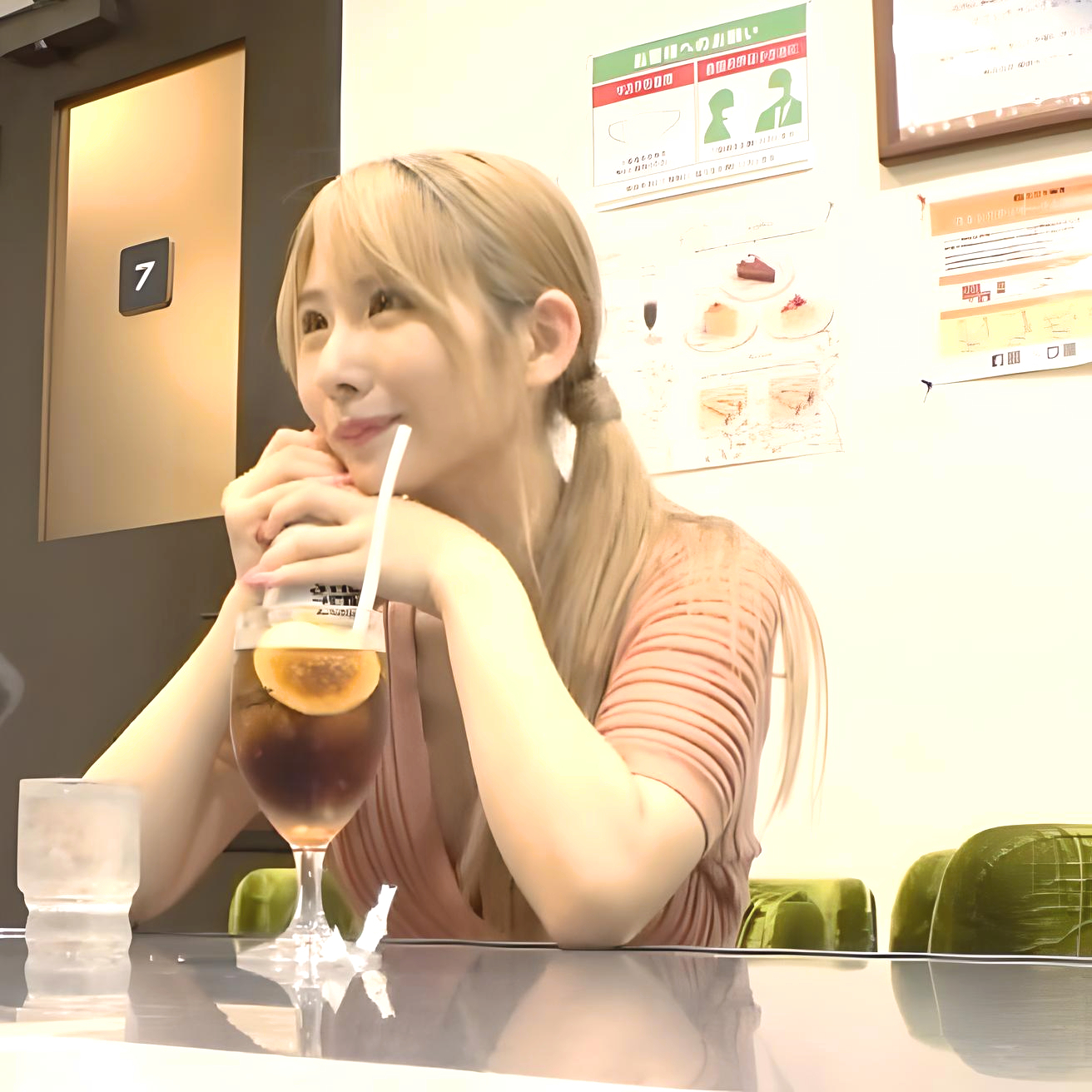 FC2-PPV-4464286 【元最上級美女アイドル(18)】***szzoqnojp 引退後初のメディア公開はまさかの”FC2”圧倒的ビジュアルの格差をしかとご覧ください。※完全別途高画質特典 Sample 1