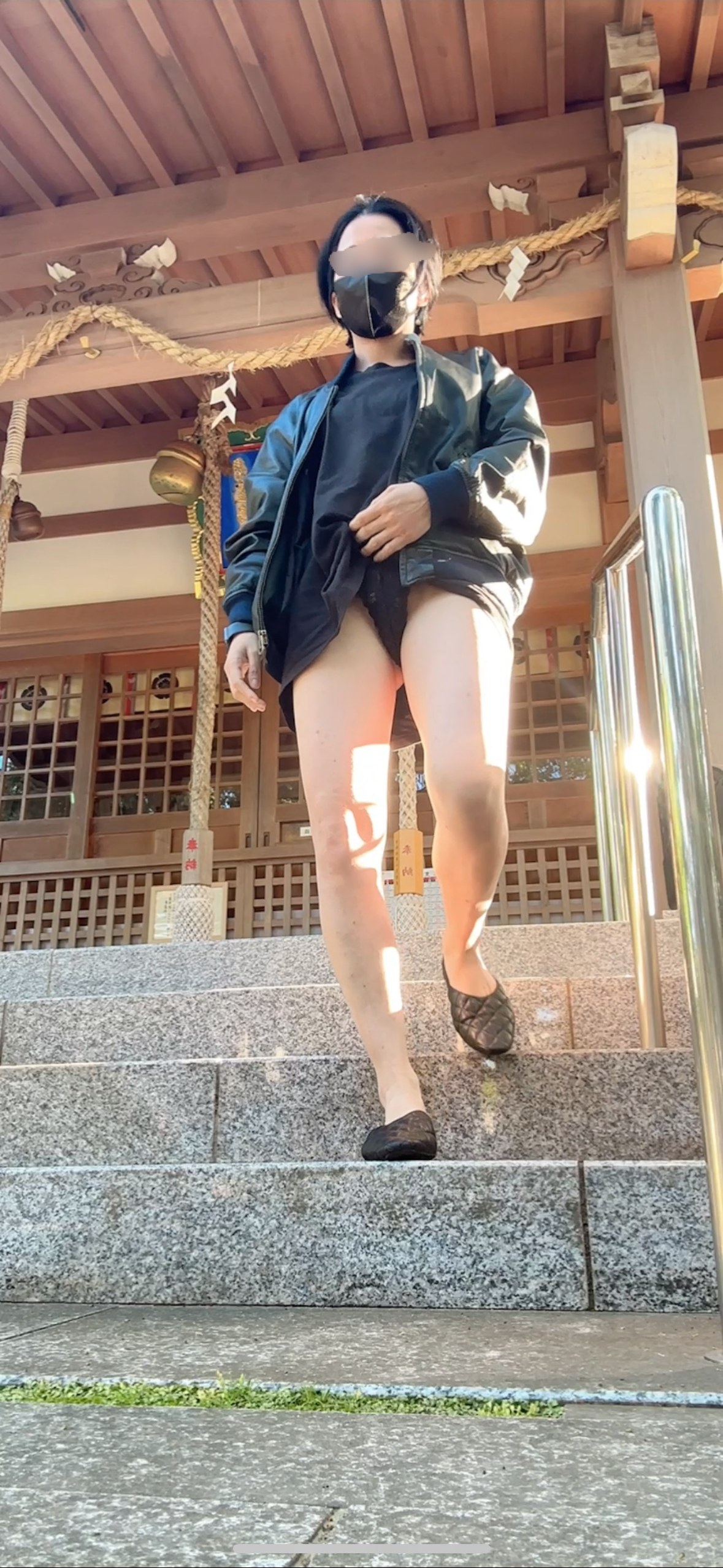 FC2-PPV-4466312 【不倫寝取られ人妻　神社参拝で下半身露出】***szzoqzjyj 人妻　寝取られ　NTR 素人　調教　パイパン　刺青　貧乳　露出　ディルド Sample 3