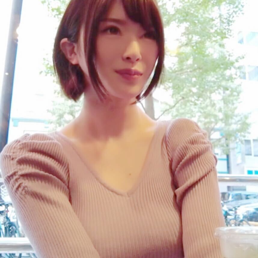 FC2-PPV-4466900 【欲求不満の美容師】***szzoqno*x Iカップ巨乳美女はホテルに着くと我慢できずに即尺 「ぐちゃぐちゃにされたい…」 Sample 1
