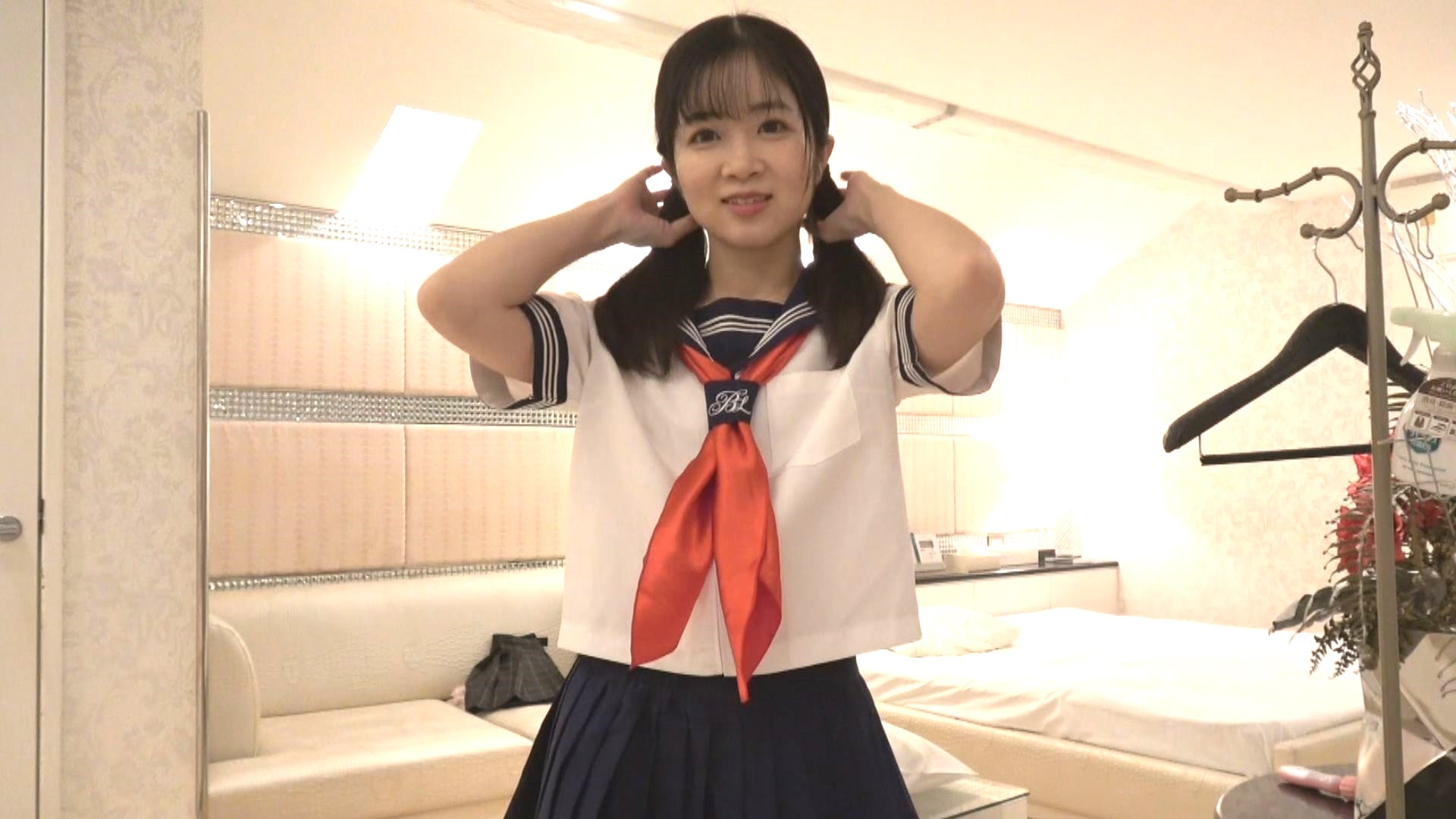 FC2-PPV-4467901 再び舞い降りた女神！**sqpnnyjjz あの国宝級の可愛さの美●女がオヤジち●こ跨って大狂乱！中出しに口内発射にエロ女神による変態の祭典！② Sample 1