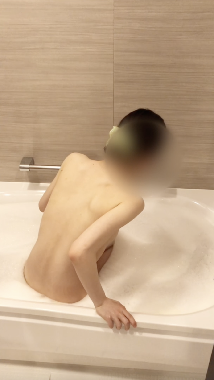 FC2-PPV-4472818 スレンダー色白女子大**sqpnnjyxy 生の入浴シーン Sample 7