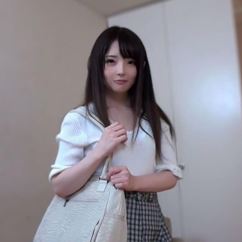 FC2-PPV-4475981 90%OFF!【痙攣絶頂】***oypszjso* 東北出身 現アイドル18歳 初生挿入に華奢な身体を痙攣させ連続逝き Sample 1