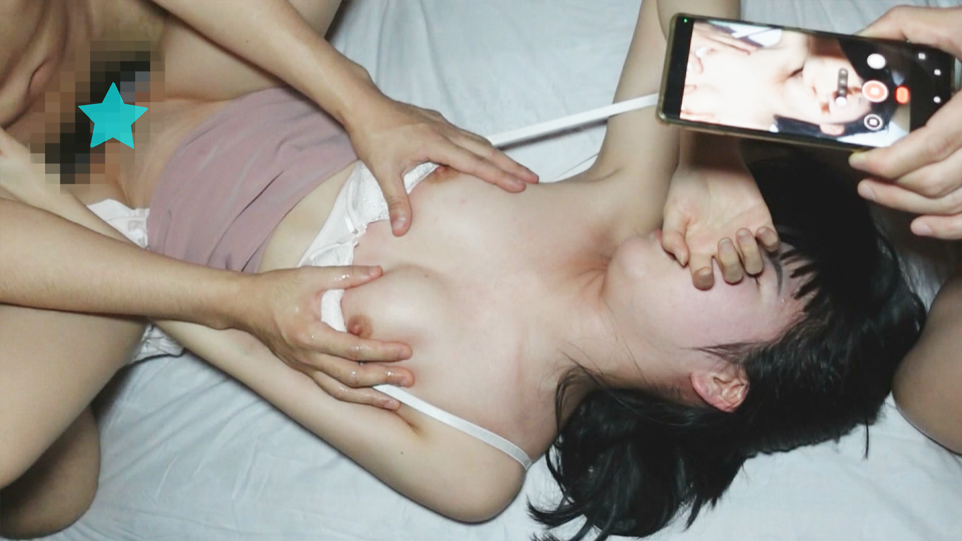 FC2-PPV-4482290 ［旅館3P乱交①］衝撃のハメ潮バック連射！**sqpnnjyyx 初添乗の新人ツアコンが打ち上げ3Pで潮吹きまくり絶頂！オマケ映像もアリ！ Sample 6