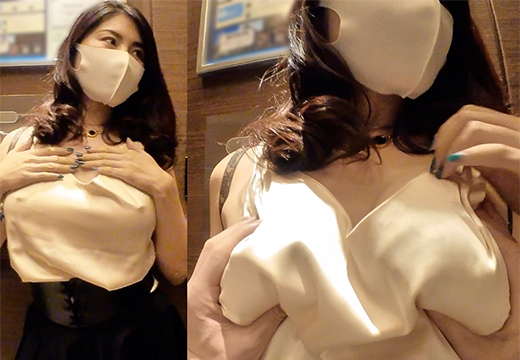 FC2-PPV-4498398 【顔出し ノーブラ】**sqpnnjsqy 勃起した乳首をさらけ出す胸チラ美人お姉さん♪下着の食い込みがエグ過ぎてビラもハミ出すド変態女!! Sample 10
