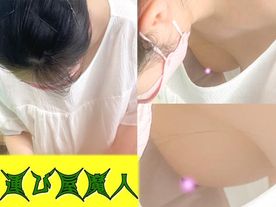 FC2-PPV-4505801 【集荷客胸チラ】***szzoqn*yq ノーブラ巨乳人妻/伝票記入中に覗いたら美巨乳丸見えでした【パンチラ/胸チラ】