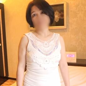 FC2-PPV-4507589 【人妻／熟女】**sqpnnjosj 52歳黒髪ショートヘアのスケベ奥さん。年齢感じさせない美白ボディを激ピス中出しセックス。