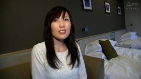 FC2-PPV-4513599 90%OFF!年を取る毎に性的欲求が増大していくスレンダー美ボディの熟女さん！**sqpnnjs*o 電マで潮を漏らし激しく腰を動かす本能で感じまくる淫乱熟女SEX