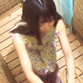 FC2-PPV-4553364 海の家の更衣室を撮影。**sqpnnyyjs 素人美女がおマンコ弄ってオナニー。