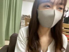 FC2-PPV-4668704 【限定数・期間限定】【Bカップ人妻】みんな寝静まったのでこそこそ配信(＞＜) 20220505