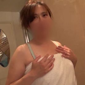 FC2-PPV-4681485 【ハメ撮り／人妻】ムチ感ボディの素人熟女妻。セックスレスに耐えきれずやってきて欲望爆発させちゃってます。