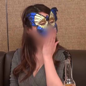 FC2-PPV-4688132 【個撮／人妻】極上ボディの清楚系熟女妻たち。デカチンに釘付けで濃厚フェラチオご奉仕してくれました。