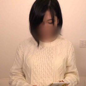 FC2-PPV-4691833 【個撮／素人】ショートカットの清楚系美女。顔面騎乗クンニ責めされ愛液ダダ漏れでイキ乱れちゃってました。