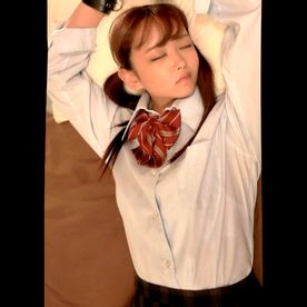 FC2-PPV-4692832 【SSR激レア！】アイドル志望の18歳の初ハメ撮り映像。中出し＆ぶっかけでザーメンまみれに【個撮】