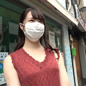 FC2-PPV-4701532 元モデルで現CAの美人妻　二人産んだとは思えないほどのスレンダーボディに大量中出し