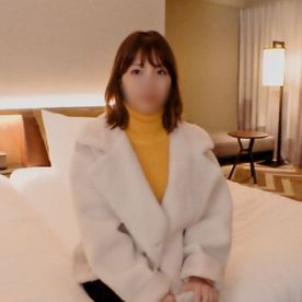 FC2-PPV-4704491 【素人／個撮】カフェ店員の清楚美人なお*さん（25）Ｅカップ美乳のスレンダーボディを抱きしめ激ピスハメ撮りセックス。