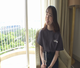 FC2-PPV-4705680 「映えスポットに案内するよ」とホテルに誘い込んでSEXを狙う！可愛い大**ゲットだぜ！