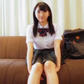 FC2-PPV-4706063 １8歳  すべてを捧げてもらった極秘映像