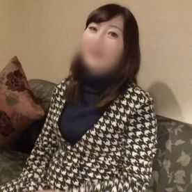 FC2-PPV-4712062 【熟女】清楚。人妻。45歳。さおりさん。パイパンおま○こを生チ○ポでガン突き。何度も押し寄せる快楽の波に理性崩壊。