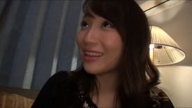 FC2-PPV-4719614 【期間限定90％ｾｰﾙ中!】美人妻のデリヘル嬢が極上過ぎたのでそのまま中出しまでしちゃった時の動画/無