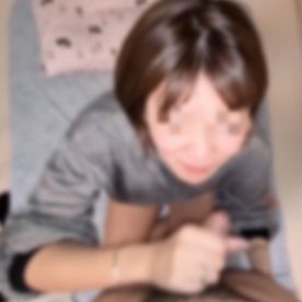 FC2-PPV-4724489 ※21日まで初回限定85％OFF※【素人個撮】【3ｐ】【連続中出し】モニタリングスペシャル！！押しに弱すぎるムラムラした若妻を呼び出し気持ちよくなってる最中に突然配達員を乱入させてみたら