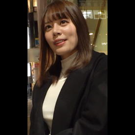 FC2-PPV-4729572 【4P】高身長170cm/東京都内/保険会社勤務/22歳。お堅いキャリアウーマンが初めてのハメ撮りで3人を相手にする大乱交※在庫限り