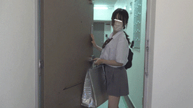 FC2-PPV-4732098 シングルと暮らすG生服さんのプックリ膨らみかけ乳房！突起などない優しいおっぱいをご覧あれ*