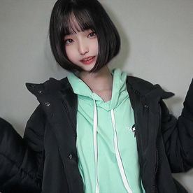 FC2-PPV-4739040 【衝撃作】街中で捕まえた133cmダンス部18才 路上でAカップおっぱい撮影 お小遣いを渡してそのまま自宅で中出し撮影