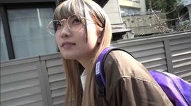FC2-PPV-4739500 【期間限定90％OFF!】想像の100倍エロいフェラをするオタクメガネ美女