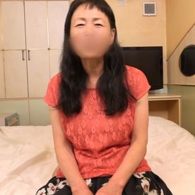 FC2-PPV-4740625 【熟女不倫】デカパイ熟女さんが若者チンコでズポズポされて悦びに震える痴態を公開！